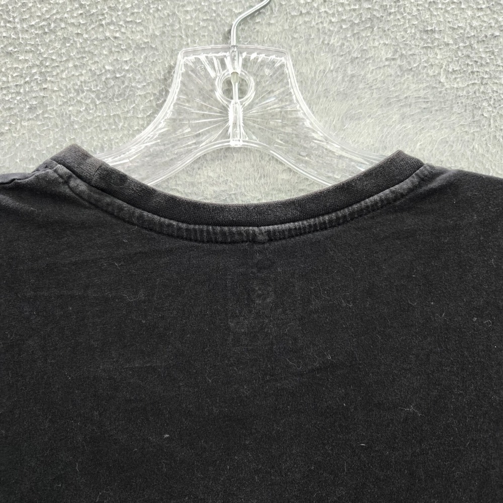 VINTAGE Southpole Men‎ Shirt Medium Black Logo Artwork Skater Streetwear Y2K Tee - Picture 8 of 10